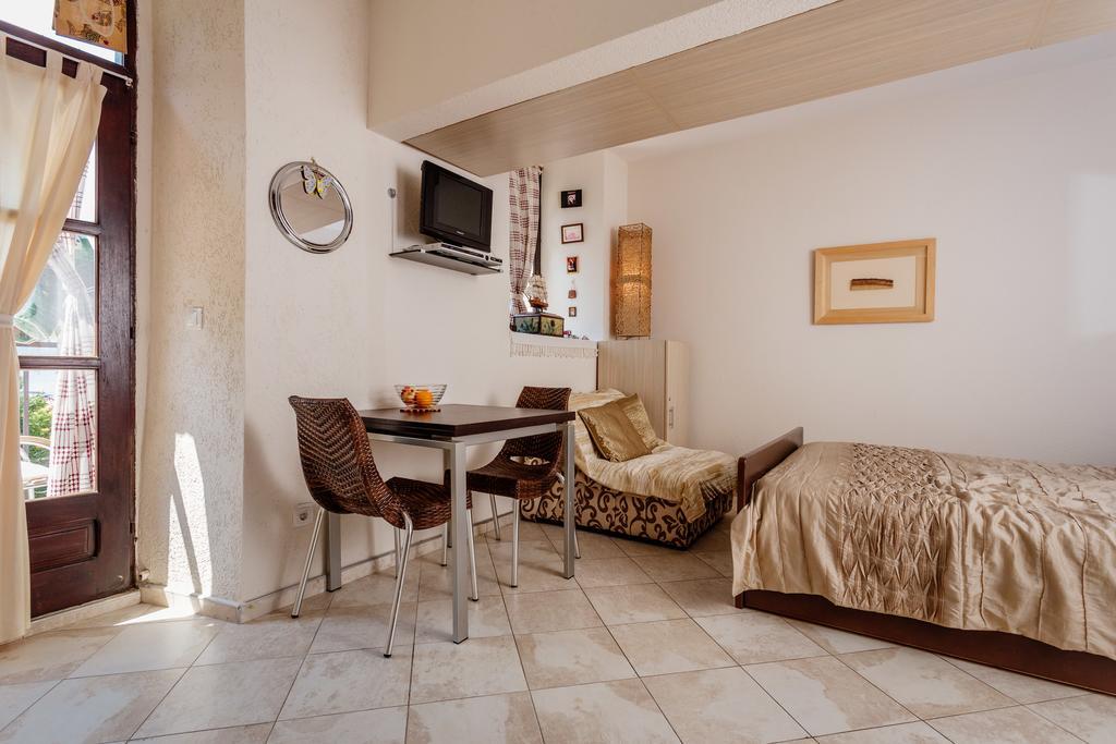 Celine'S Place By The Sea Kotor Dış mekan fotoğraf